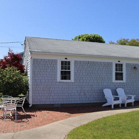 Seaside Serenity, Just A Block /0.1 Mile Away From The Beach Yarmouth Port Buitenkant foto