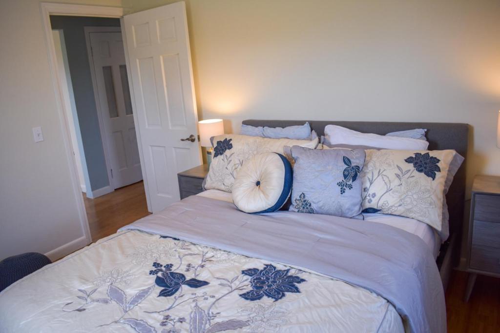 Seaside Serenity, Just A Block /0.1 Mile Away From The Beach Yarmouth Port Buitenkant foto