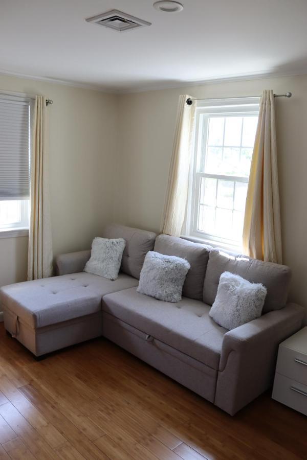 Seaside Serenity, Just A Block /0.1 Mile Away From The Beach Yarmouth Port Buitenkant foto