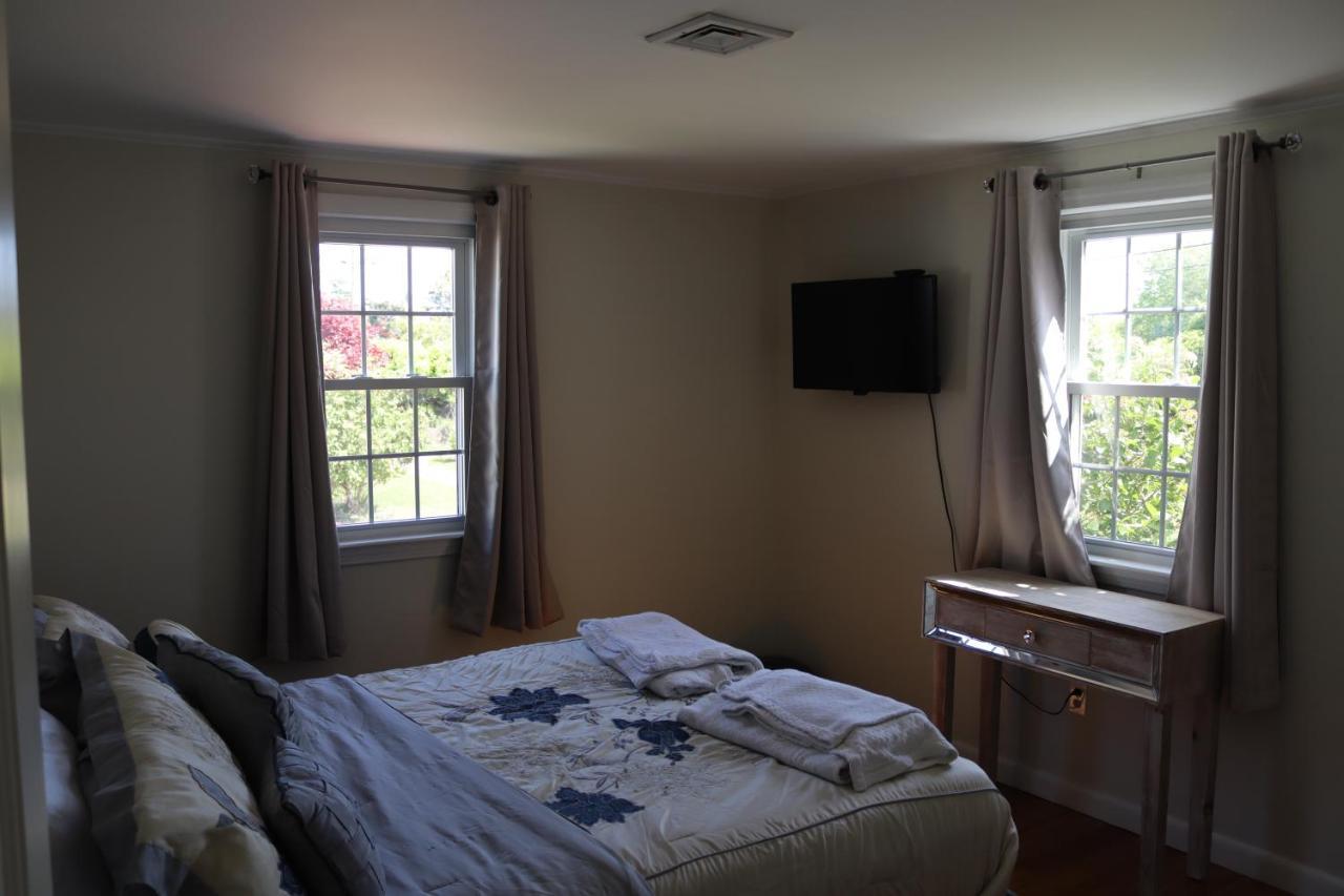 Seaside Serenity, Just A Block /0.1 Mile Away From The Beach Yarmouth Port Buitenkant foto